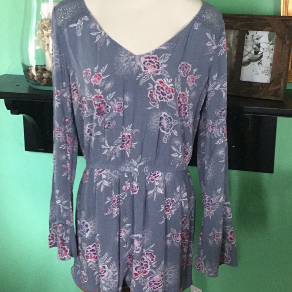 Mudd Pretty Floral Romper